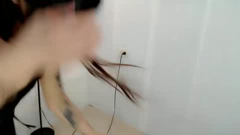 Snapshot of mstefany chatting on 12/28/24, 06:28 tefany online show from 12/28/24, 06:28