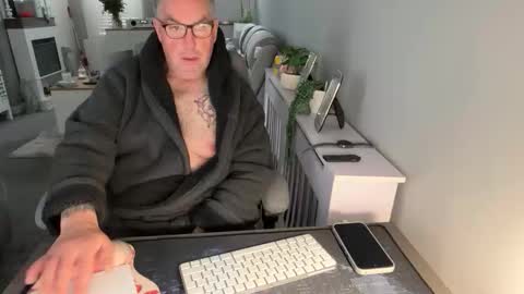 mtb1697 online show from 10/31/25, 09:21