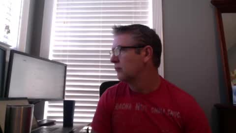 Snapshot of mtbrdr76 chatting on 06/05/26, 04:35 Fun time Daddy online show from 06/05/26, 04:35
