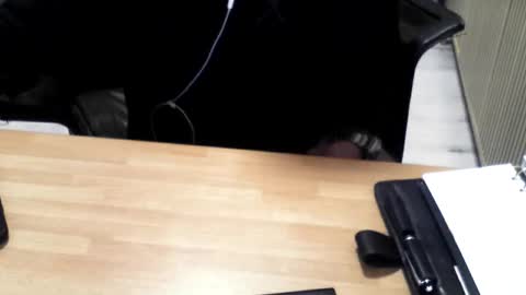 Snapshot of mtwpaul chatting on 11/07/25, 02:28 mtwpaul online show from 11/07/25, 02:28