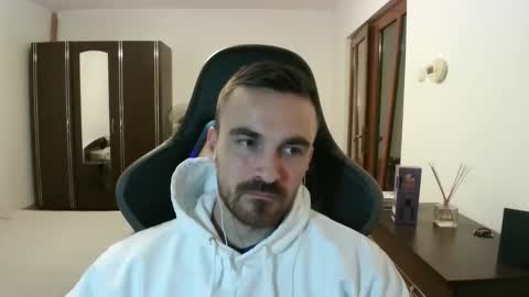 Victor online show from 03/26/26, 07:41