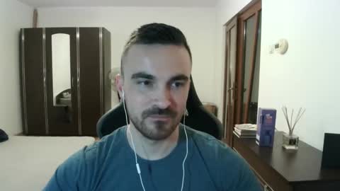 Victor online show from 04/08/26, 07:03