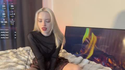 Snapshot of muasweetiegirl chatting on 02/22/26, 07:51 Lisa online show from 02/22/26, 07:51