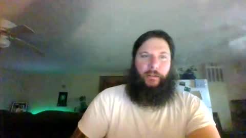 Snapshot of mudge chatting on 12/29/24, 02:38 Mudge online show from 12/29/24, 02:38