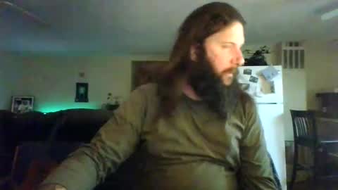 Snapshot of mudge chatting on 01/24/25, 03:54 Mudge online show from 01/24/25, 03:54