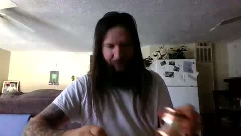 Snapshot of mudge chatting on 02/22/25, 03:25 Mudge online show from 02/22/25, 03:25