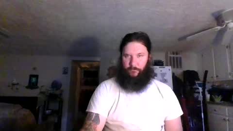 Snapshot of mudge chatting on 06/29/26, 10:21 Mudge online show from 06/29/26, 10:21