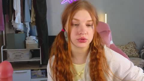 Snapshot of muerta1 chatting on 05/08/26, 11:15 muerta1 online show from 05/08/26, 11:15