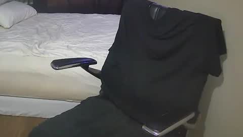 Muffdiver online show from 12/29/24, 12:45