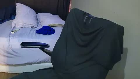 Muffdiver online show from 02/18/25, 12:17