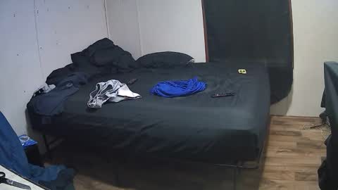 Muffdiver online show from 04/19/26, 05:23