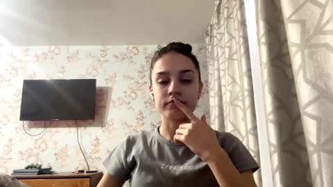 Tia online show from 02/05/26, 06:40