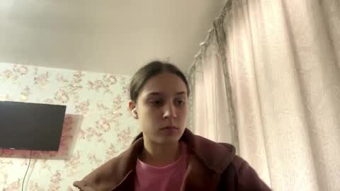 Tia online show from 04/18/26, 09:02