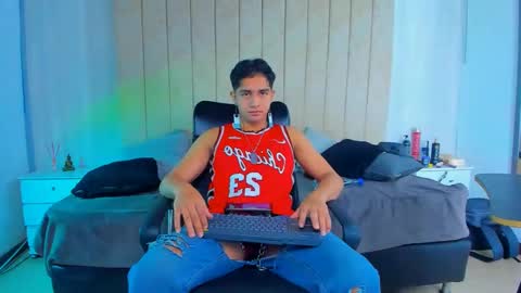 muichiro tokito1 online show from 01/13/25, 03:45