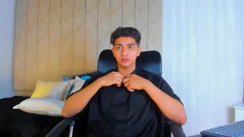 muichiro tokito1 online show from 02/05/25, 03:45