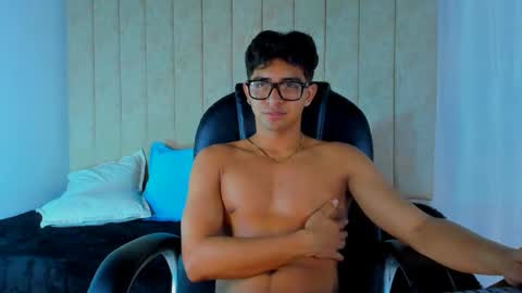 muichiro tokito1 online show from 02/22/25, 04:18