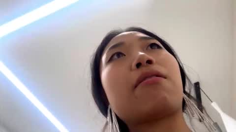 Mia online show from 02/27/26, 10:59