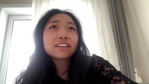 Mia online show from 03/25/26, 10:16