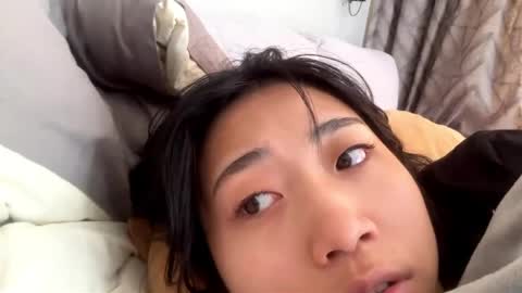 Mia online show from 04/22/26, 10:11