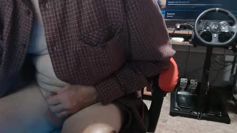 Snapshot of mulldoon1950 chatting on 12/16/25, 11:26 mulldoon1950 online show from 12/16/25, 11:26