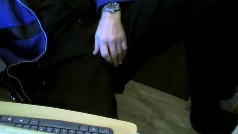 Snapshot of muller520 chatting on 01/04/25, 02:04 muller520 online show from 01/04/25, 02:04