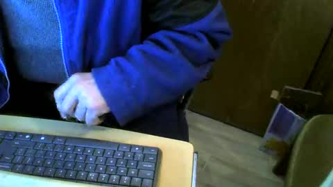Snapshot of muller520 chatting on 01/05/25, 12:42 muller520 online show from 01/05/25, 12:42