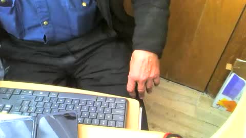 Snapshot of muller520 chatting on 10/02/25, 12:01 muller520 online show from 10/02/25, 12:01