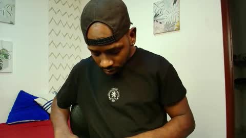 Snapshot of muller_asher chatting on 11/30/25, 04:00 Muller Asher online show from 11/30/25, 04:00