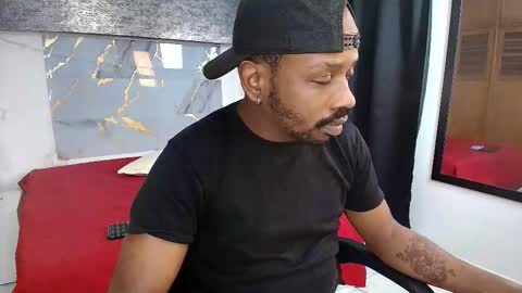 Snapshot of muller_asher chatting on 12/16/25, 05:01 Muller Asher online show from 12/16/25, 05:01