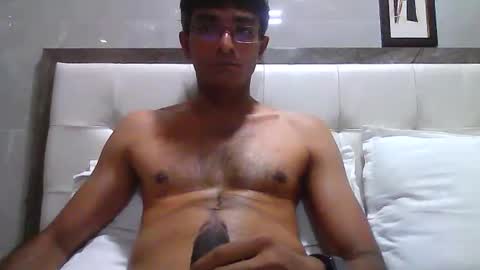 Snapshot of mumbaimonster8inch chatting on 11/08/25, 12:38 rajesh engineer online show from 11/08/25, 12:38