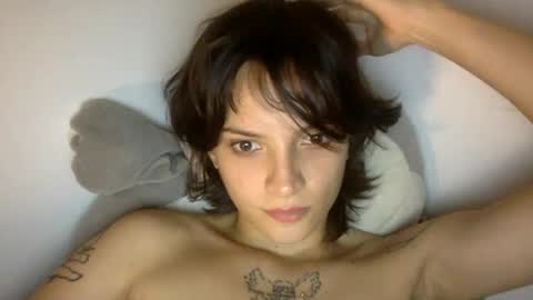 Snapshot of munchi_ chatting on 12/03/24, 10:18   online show from 12/03/24, 10:18