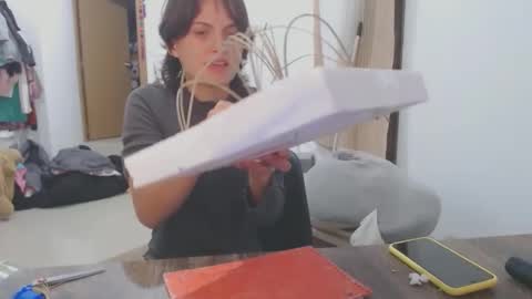 Snapshot of munchi_ chatting on 12/14/24, 01:50   online show from 12/14/24, 01:50