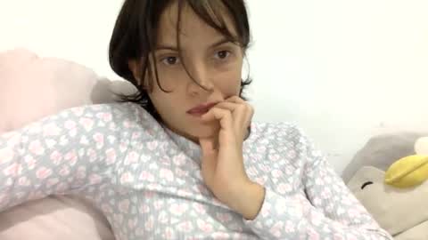 Snapshot of munchi_ chatting on 12/30/24, 01:04   online show from 12/30/24, 01:04