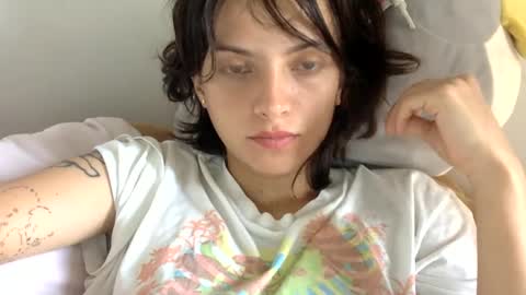 Snapshot of munchi_ chatting on 01/11/25, 02:04   online show from 01/11/25, 02:04