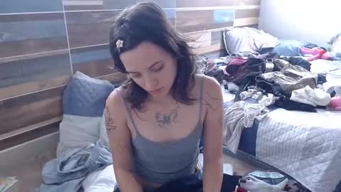 Snapshot of munchi_ chatting on 10/08/25, 03:31   online show from 10/08/25, 03:31