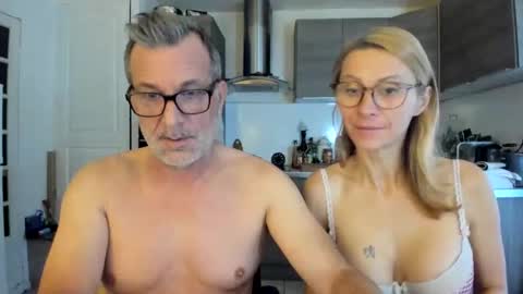 LOVELY JULIA  Peter DAY online show from 12/03/25, 09:07