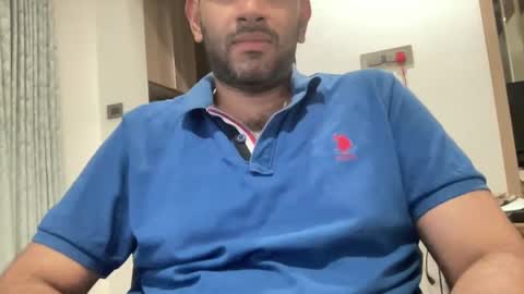 munnabobby2008 online show from 03/10/25, 04:35