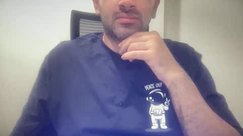 munnabobby2008 online show from 11/04/25, 05:01