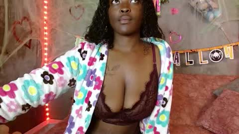 Snapshot of mupitta_sweett chatting on 10/22/25, 05:02 Leidy online show from 10/22/25, 05:02