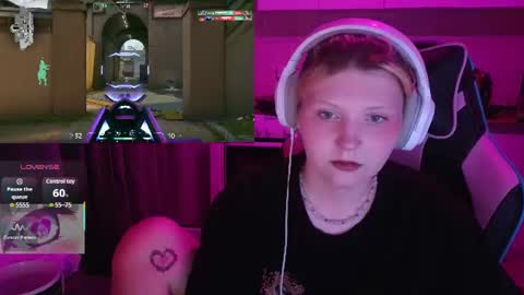Snapshot of mura_muur chatting on 07/23/26, 05:11 Milana online show from 07/23/26, 05:11