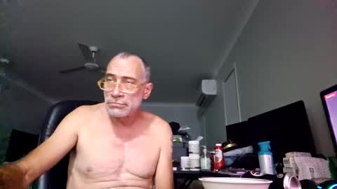 Snapshot of murduke chatting on 02/11/25, 10:59 murduke online show from 02/11/25, 10:59