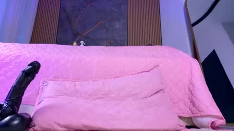Snapshot of muriel_belovv chatting on 05/29/26, 03:15 Tell me Sofi online show from 05/29/26, 03:15