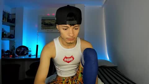 murielkarmesi online show from 01/05/25, 03:45