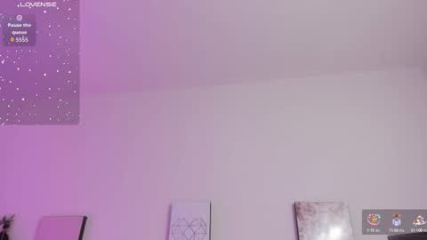 muriell_69 online show from 10/29/25, 07:48