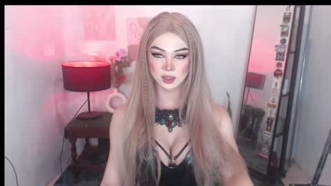 Snapshot of murphy_bitches chatting on 10/26/25, 03:18 MURPHY online show from 10/26/25, 03:18