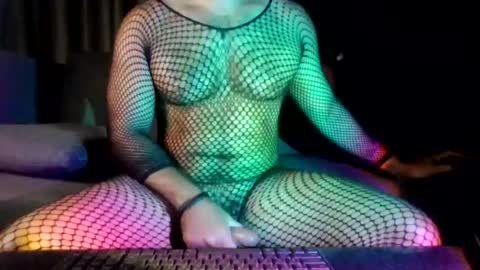 Snapshot of muscbttmbitch chatting on 07/08/26, 06:01 muscbttmbitch online show from 07/08/26, 06:01
