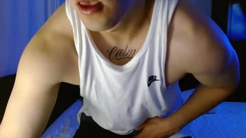 Snapshot of muscle_cock32 chatting on 07/05/26, 04:19 David Big online show from 07/05/26, 04:19