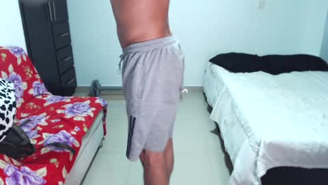 Snapshot of muscle_man1 chatting on 12/09/24, 11:45 Mike online show from 12/09/24, 11:45