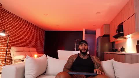 Nick online show from 10/08/25, 10:57