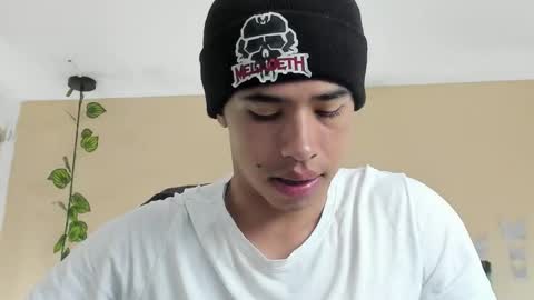 muscle scott online show from 10/06/25, 12:13